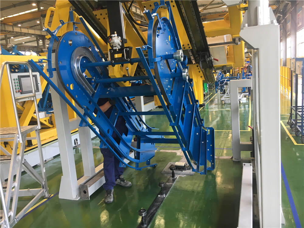Upper head spreader